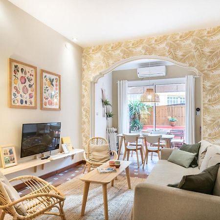 Spacious & Sunny Apt With Terrace In The City Center Barcellona Esterno foto