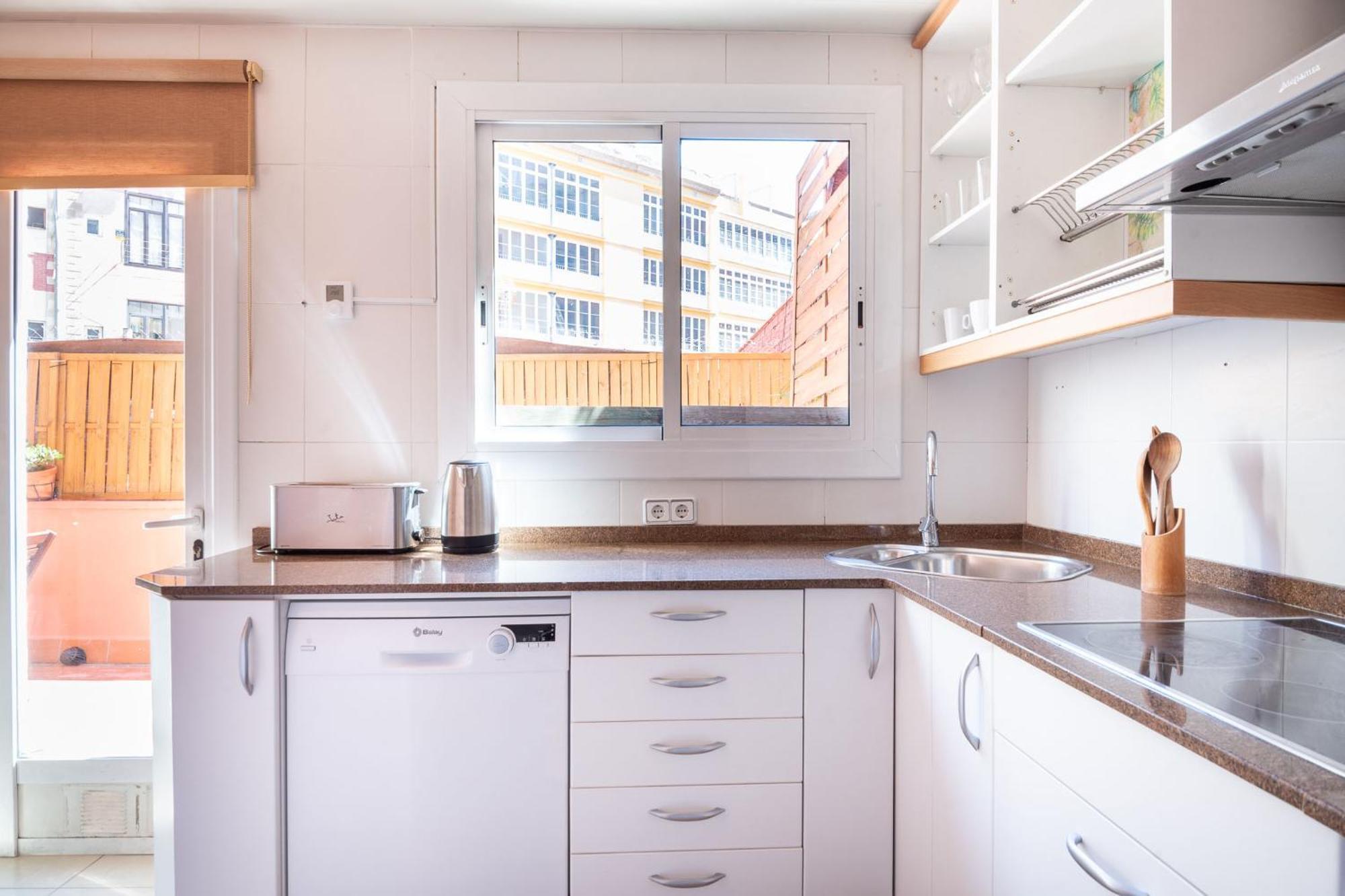 Spacious & Sunny Apt With Terrace In The City Center Barcellona Esterno foto