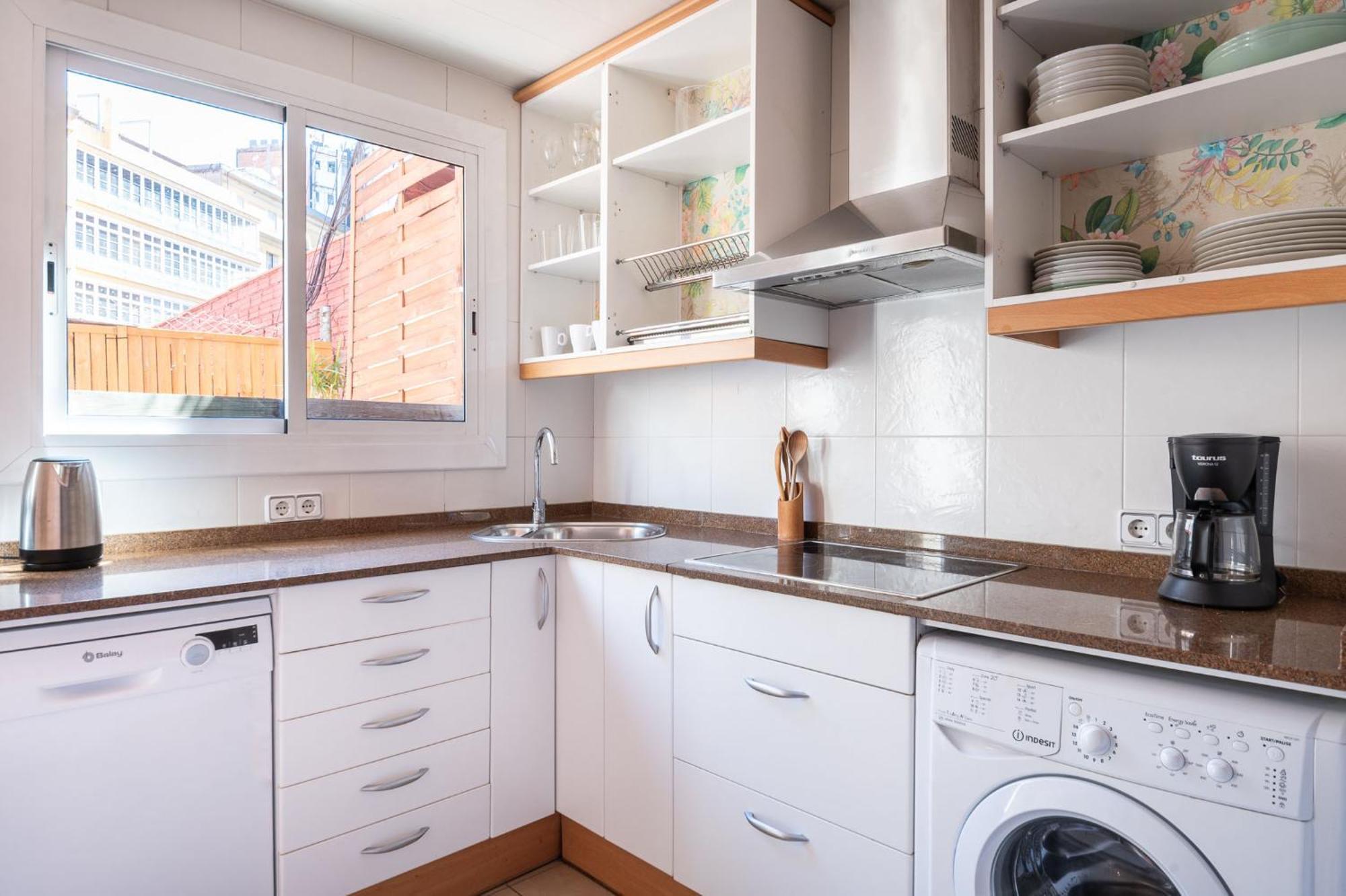 Spacious & Sunny Apt With Terrace In The City Center Barcellona Esterno foto