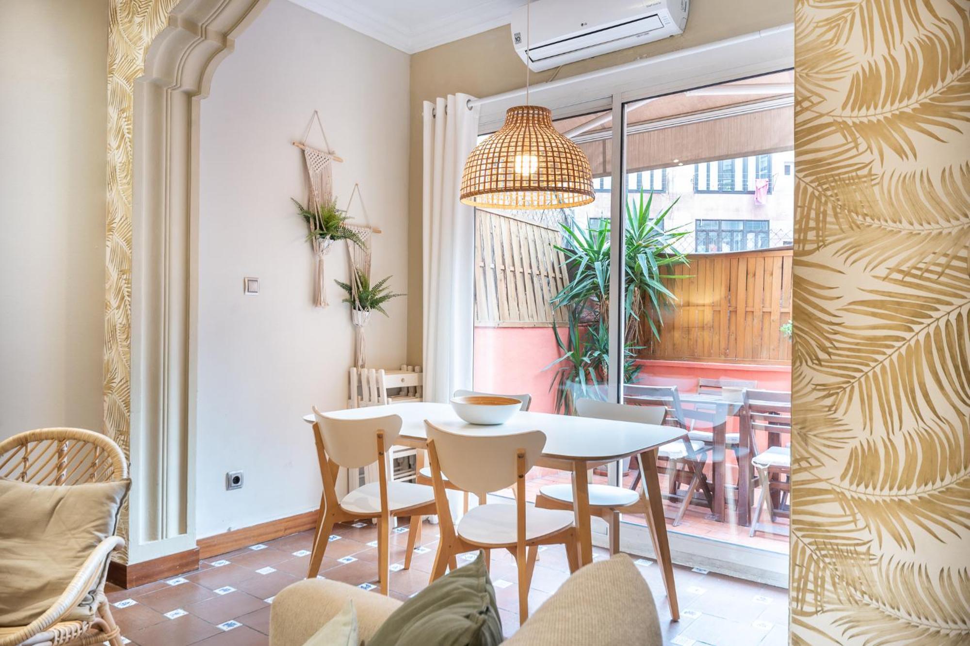 Spacious & Sunny Apt With Terrace In The City Center Barcellona Esterno foto